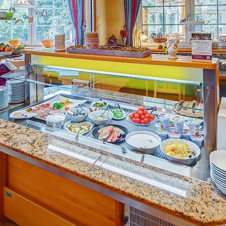 Christel فندق 3*