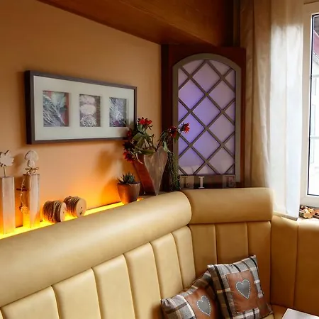 فندق Christel 3*