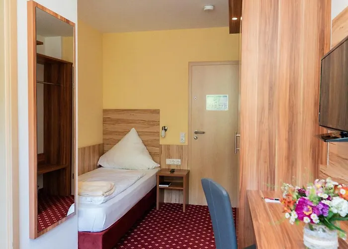 Hotel Christel 3*